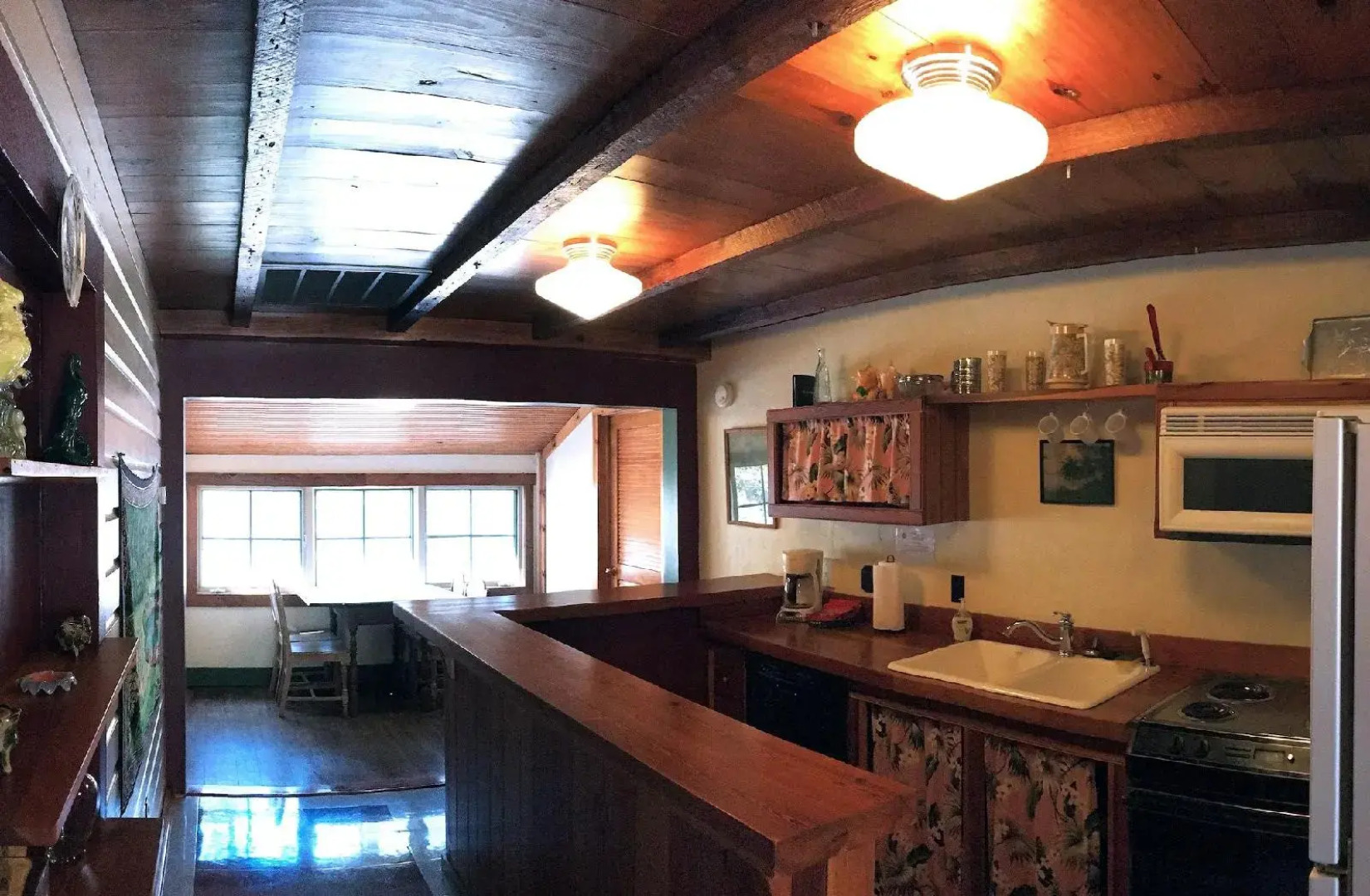 Hibiscus Coffee & Guesthouse