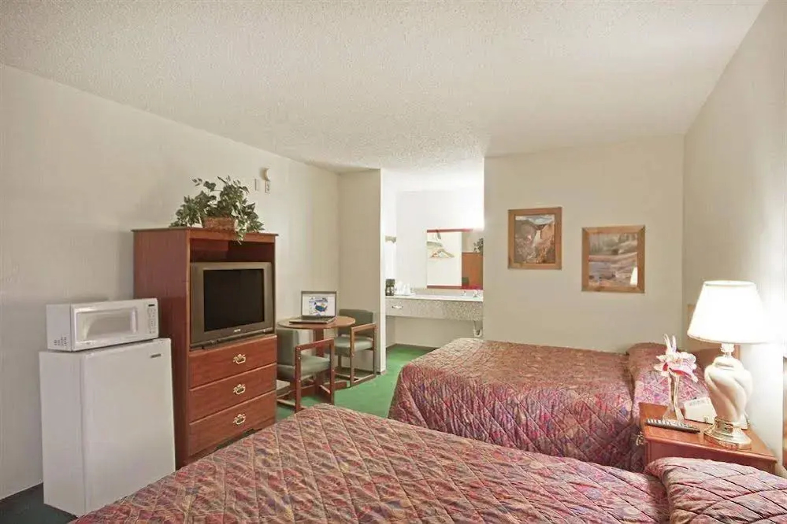 Americas Best Value Inn Savanna
