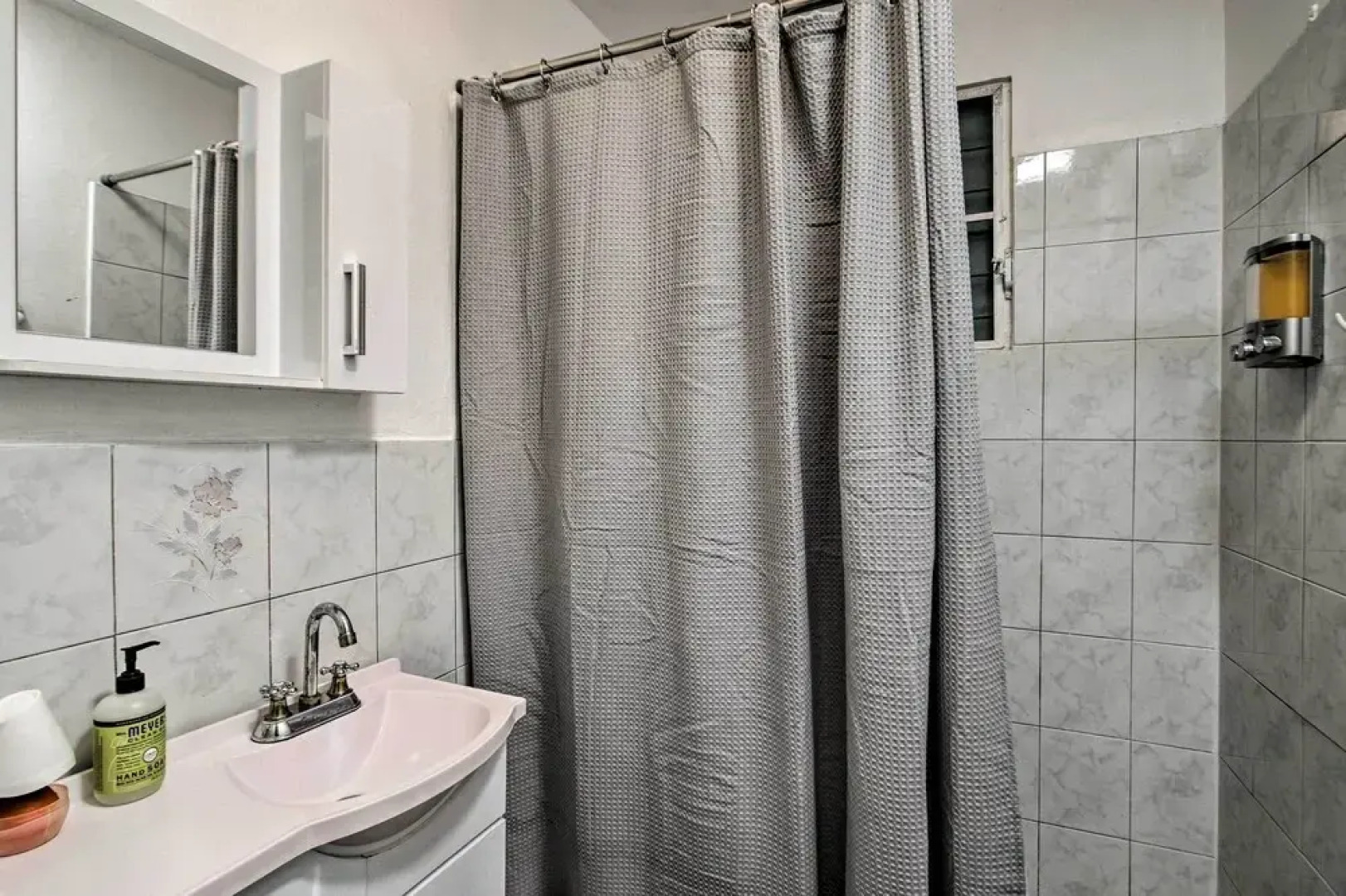 Hilltop Luquillo Home - 5 Mi to El Yunque Frst