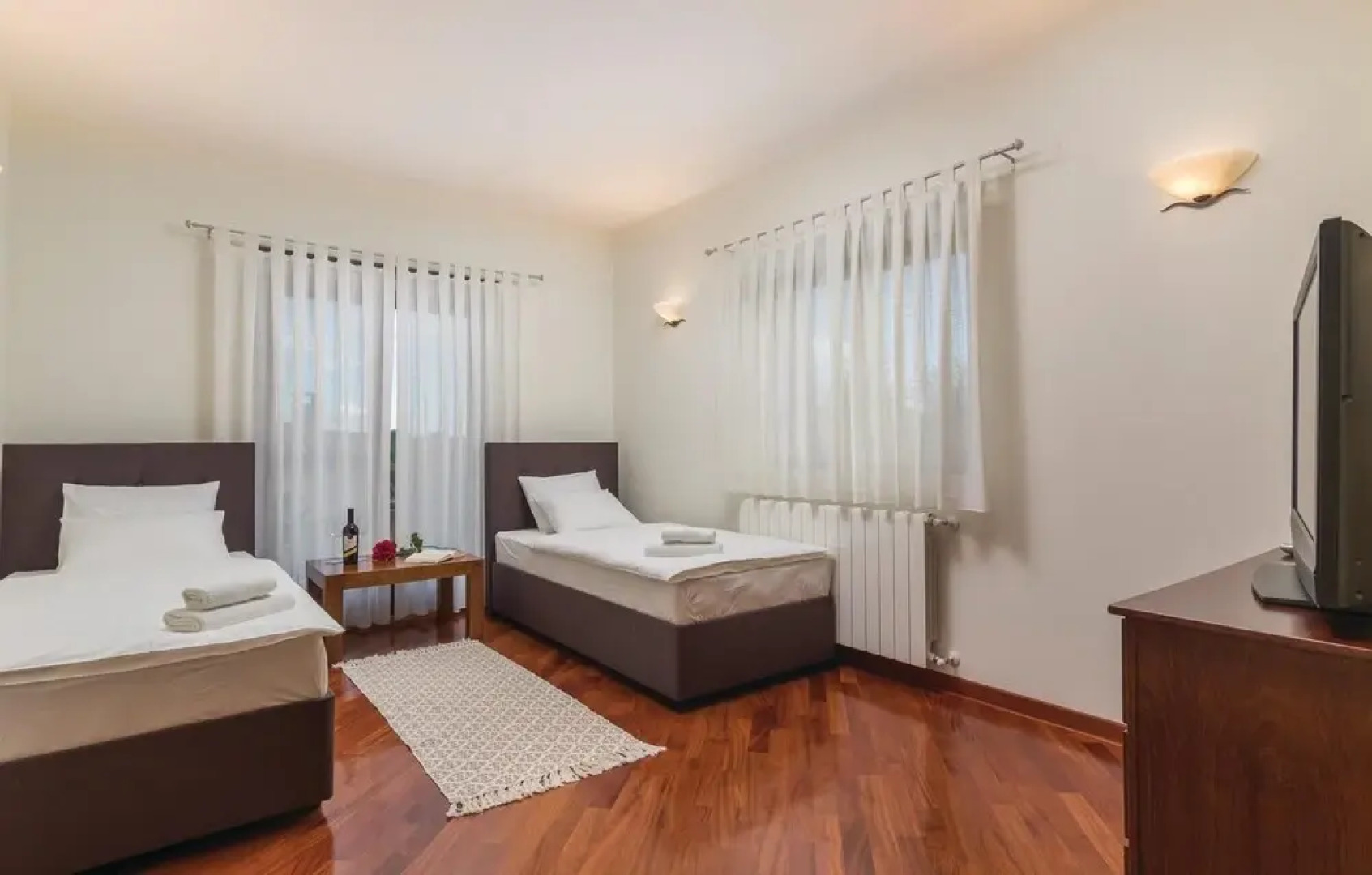 Beautiful Home in Buje With Wifi and 4 Bedrooms