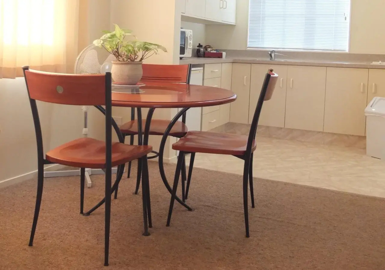 Colonial Court Motel