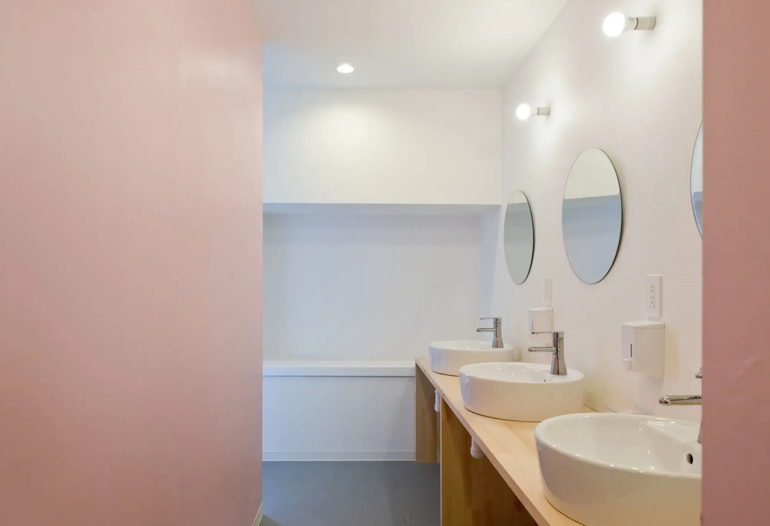 Beehive Hostel Osaka