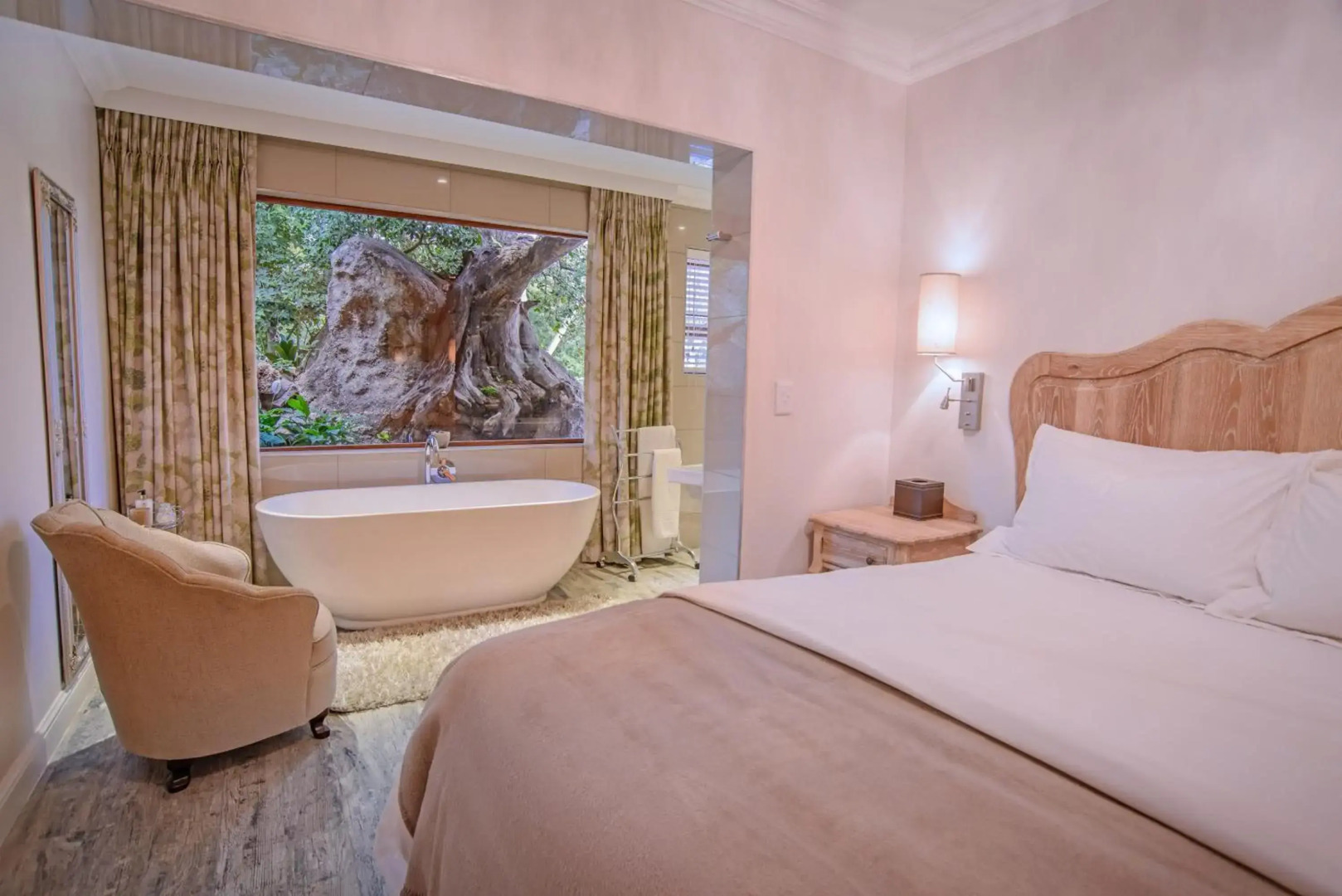 Leaves Lodge and Spa