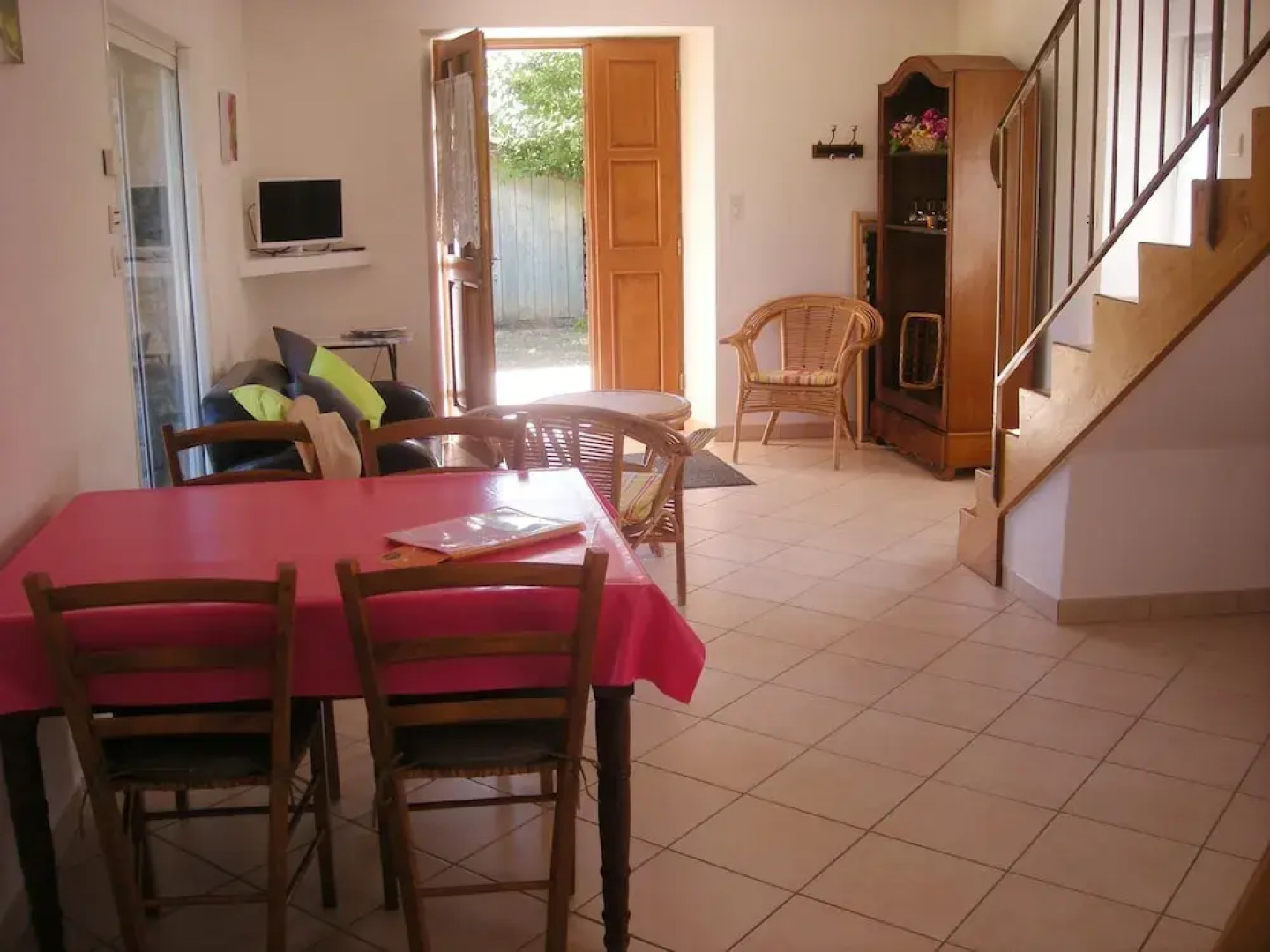 Cozy Holiday Home in Uzer with Swimming Pool