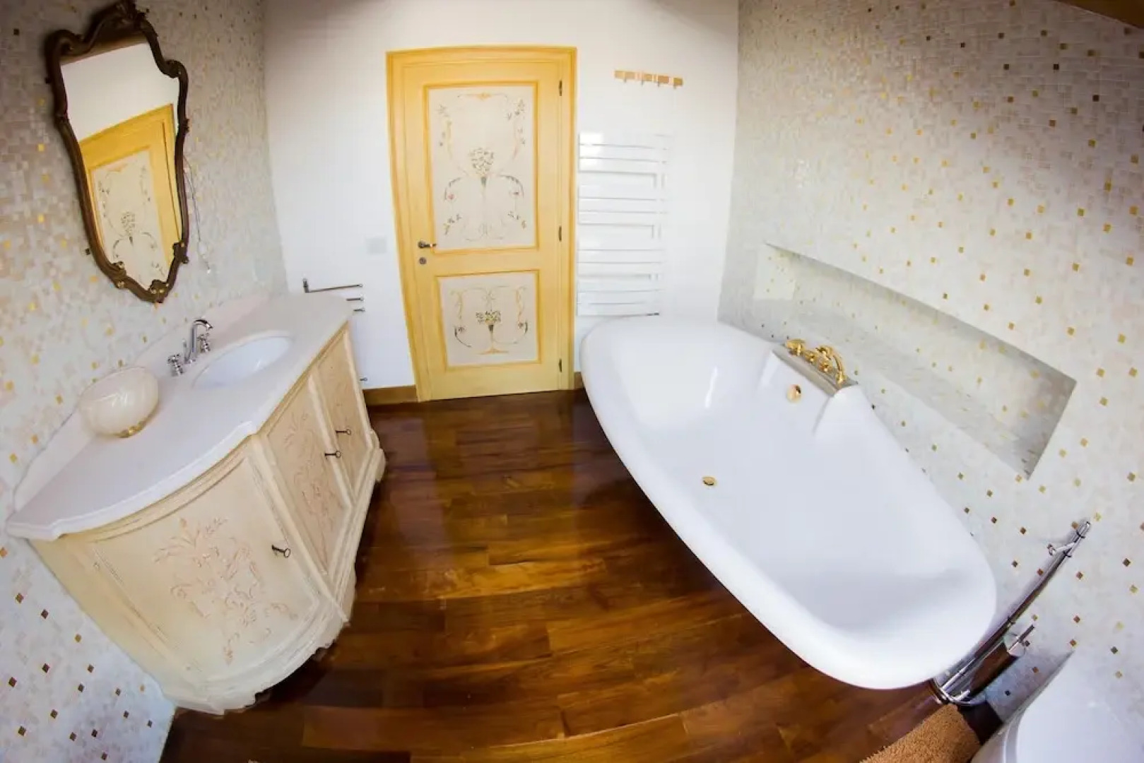 Villa With 7 Bedrooms in San Michele, With Pool Access, Furnished Gard