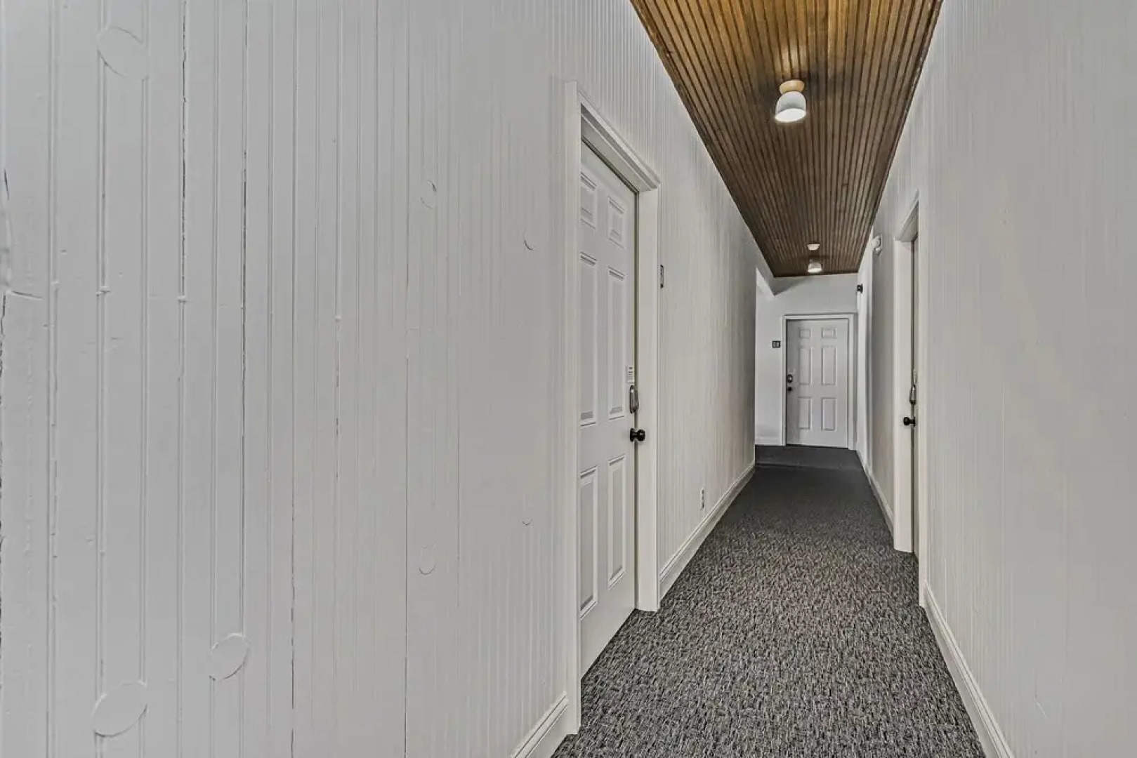 The Neighborhood Hotel - Grand Beach