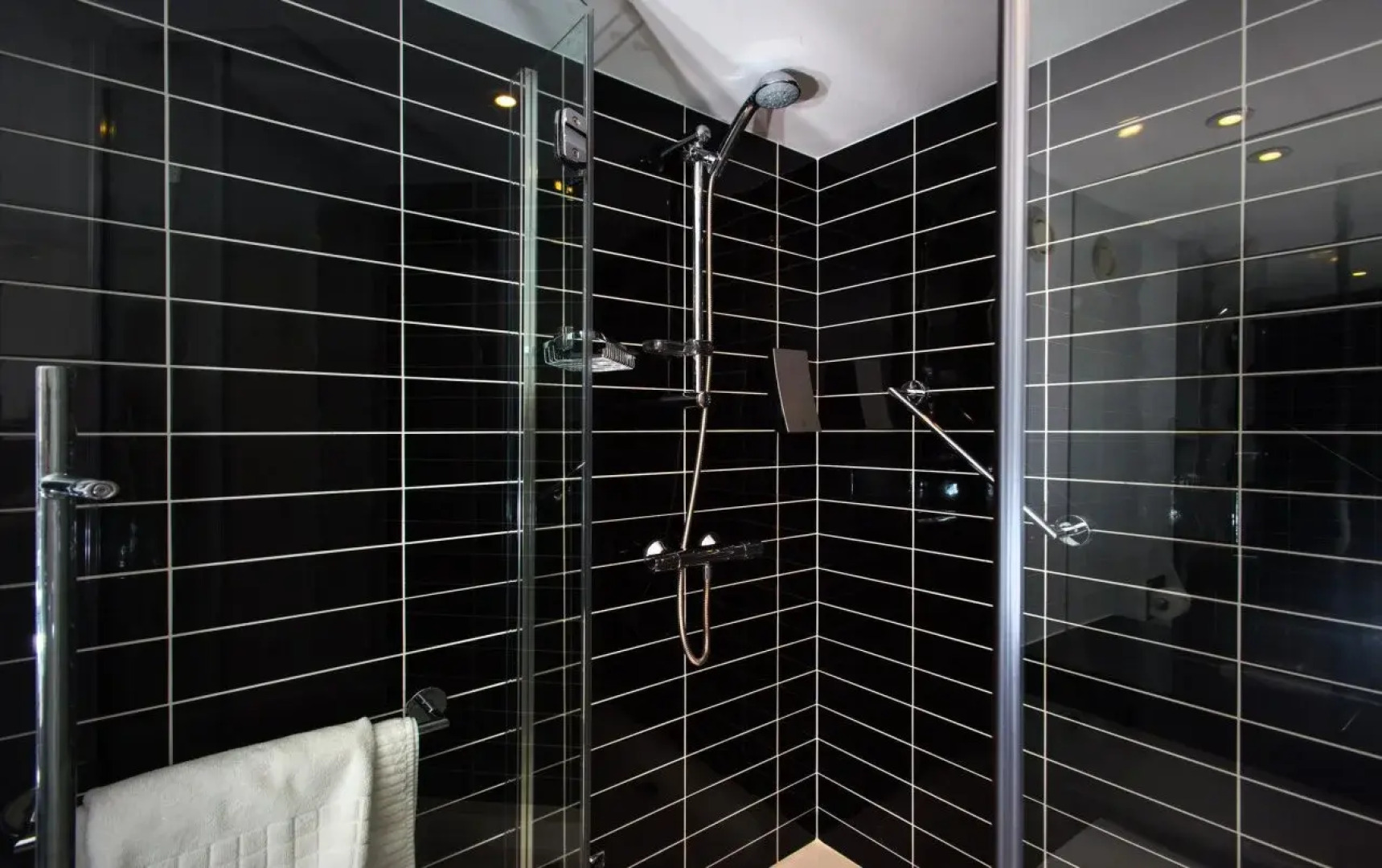 Holiday Inn Express London - Wimbledon South by IHG