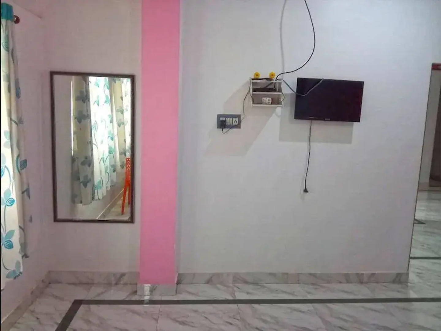 Spot On 44288 Maharaja Palace