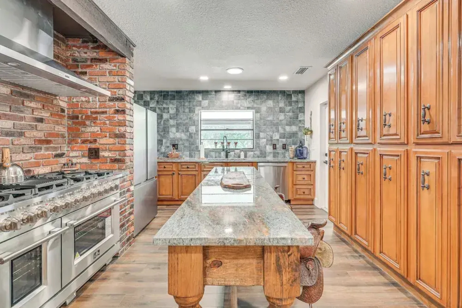 Lutz Home w/ Game Room: 7 Mi to Adventure Island!