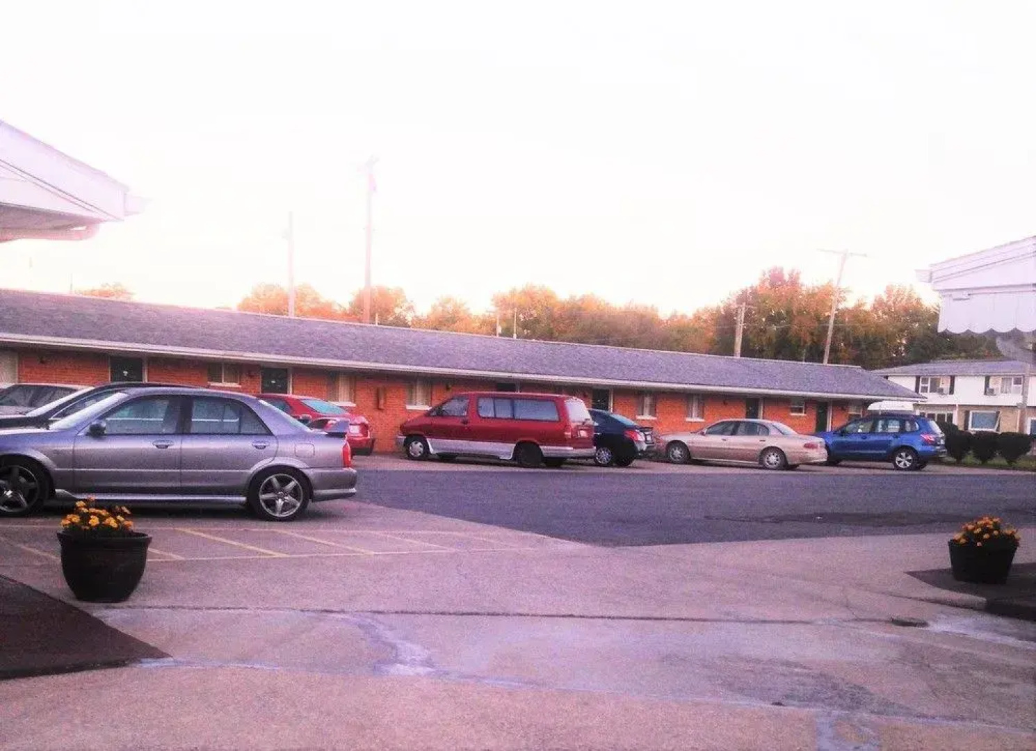 Traveler's Inn Motel