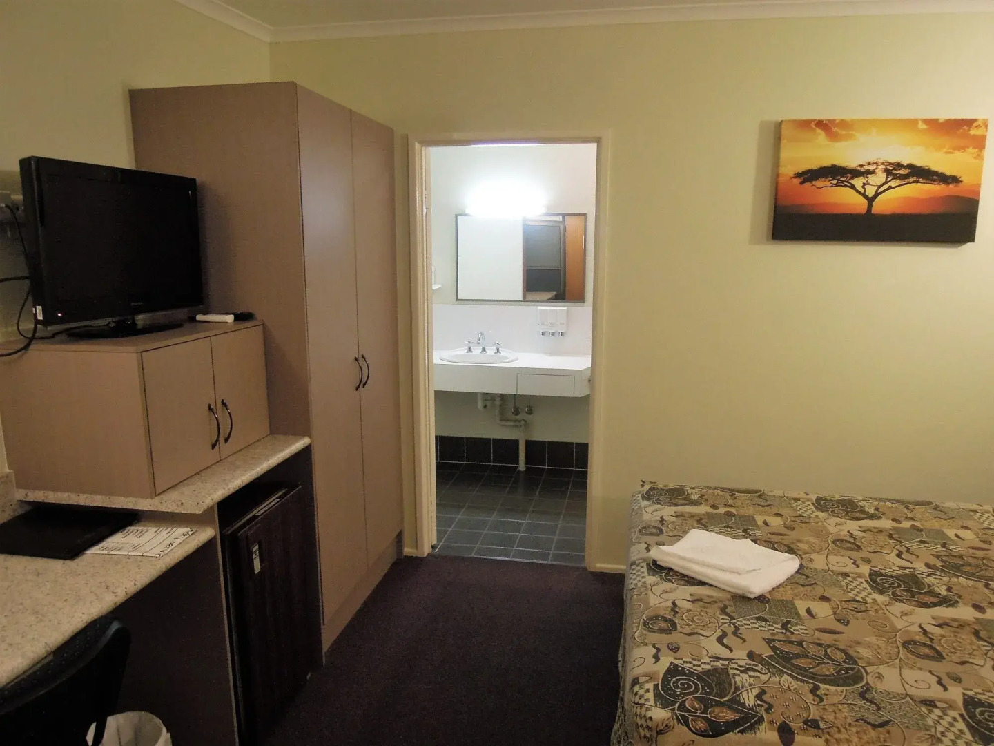 Biloela Centre Motel & Grevillea Steakhouse & Bar