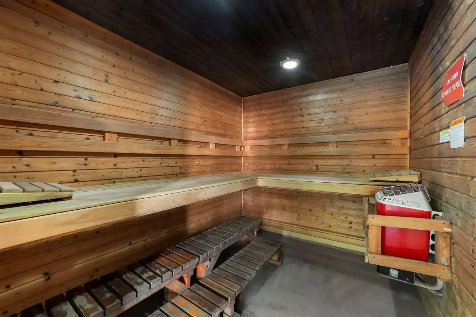 Best Western Plus Northwoods Inn