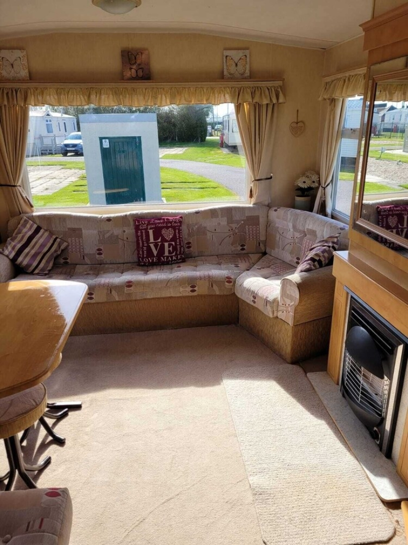 Caravan - Sleeps 4 - Parking - 10mins To Beach