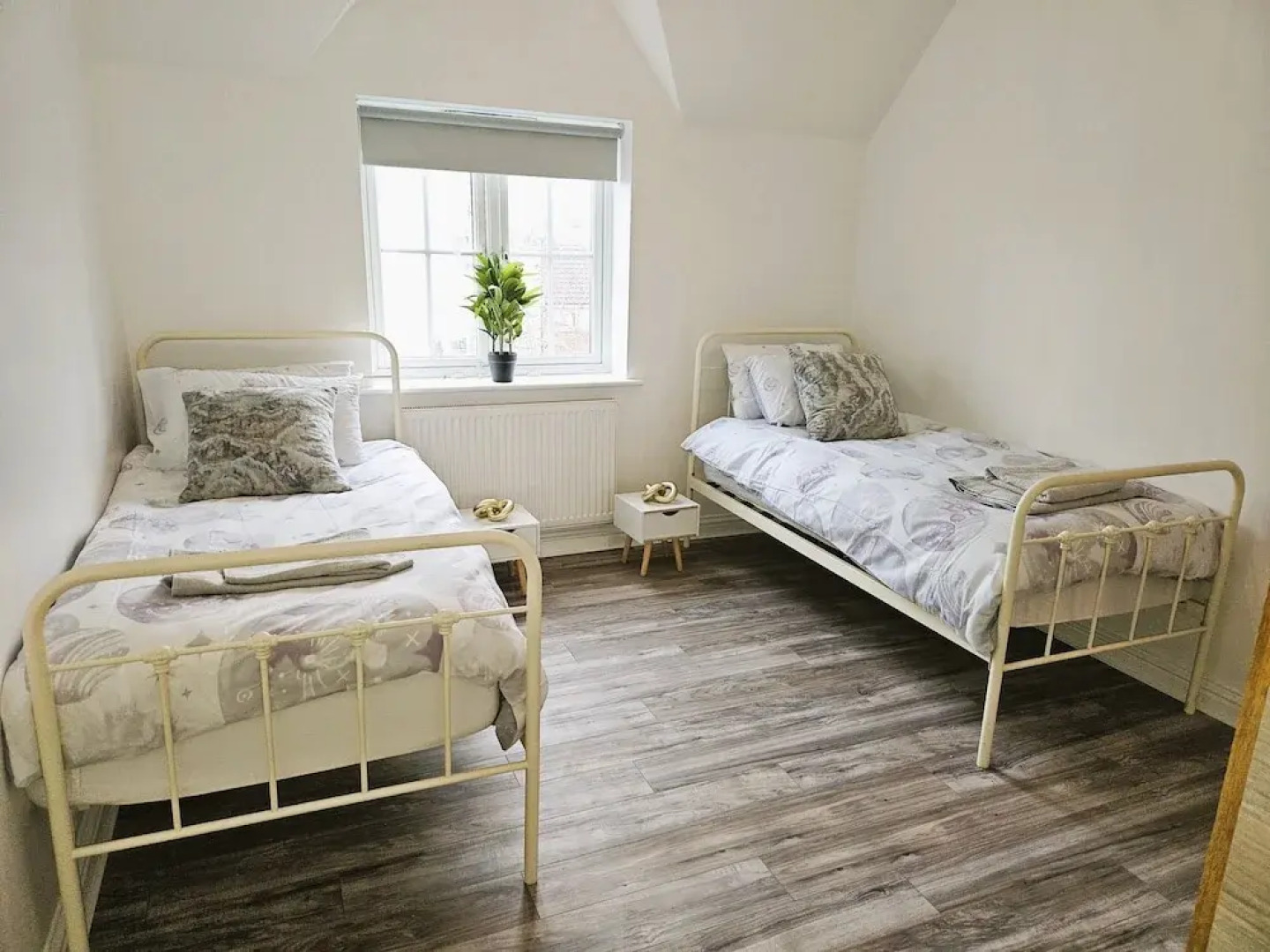 Impeccable 2-bed House in Basildon