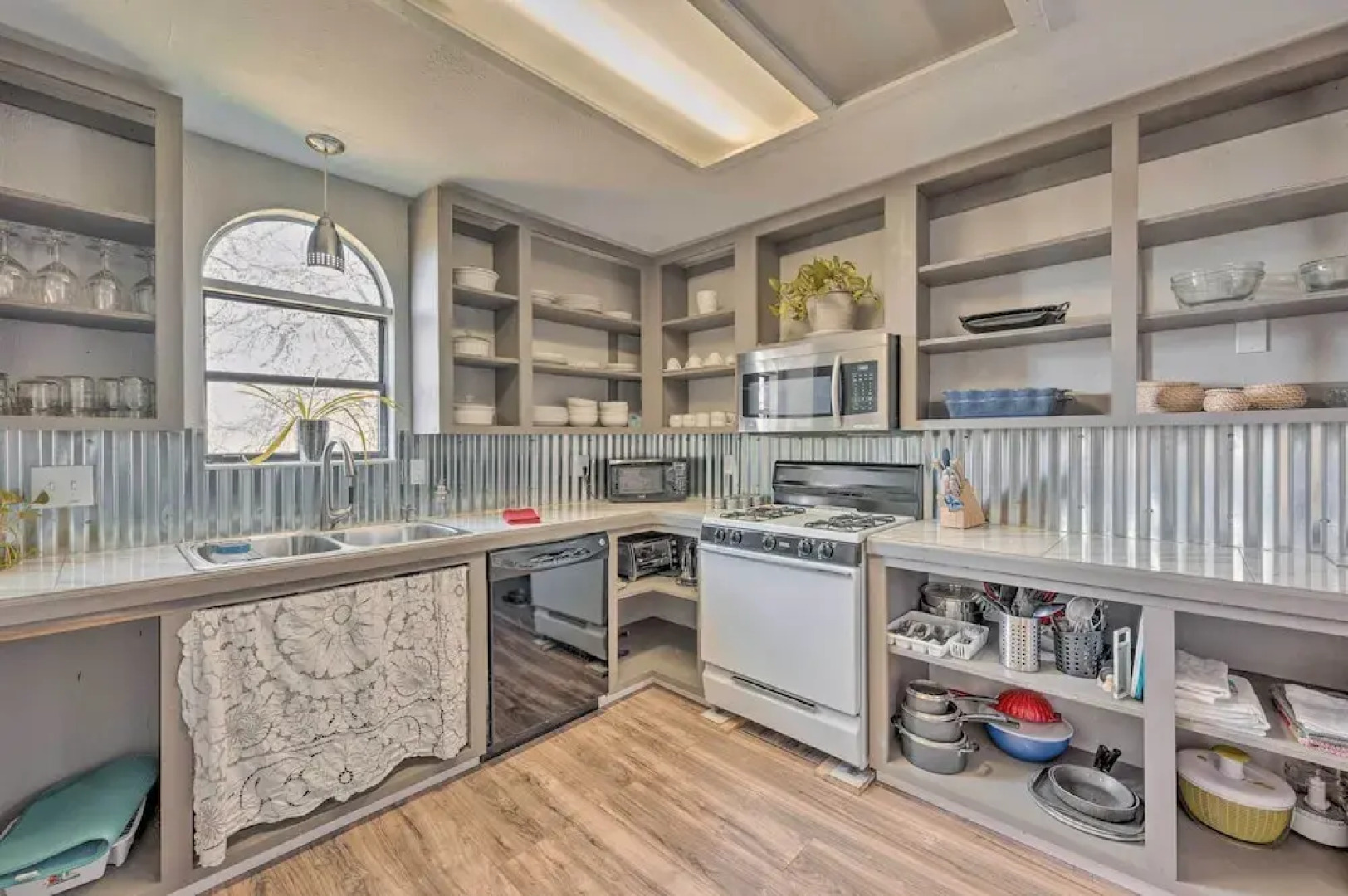 Authentic Escape at the Exact Center of CA!