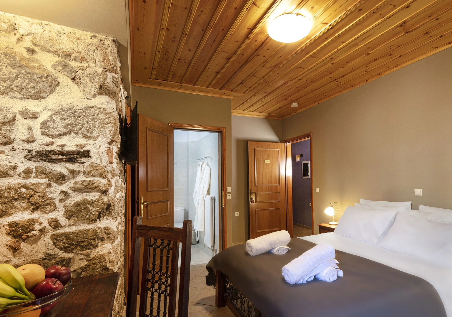 Stone Suites by White Hills