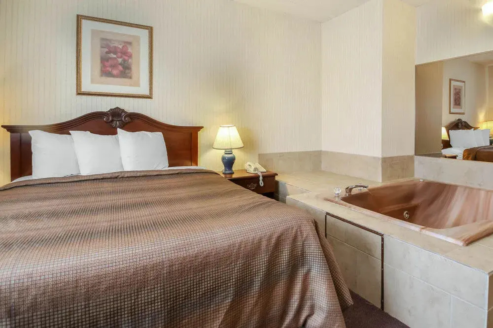 Quality Inn and Suites Beaver Dam