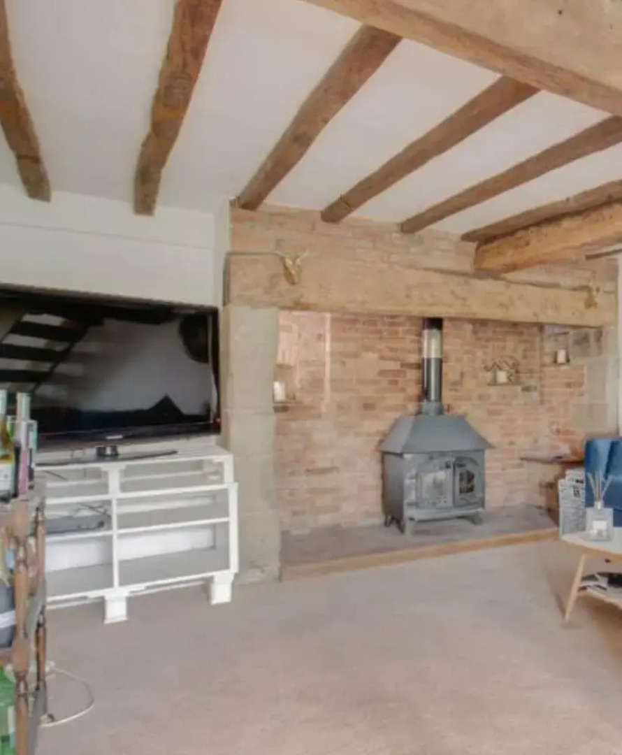 Beautiful 3-bed House in the Hamlet of Ham Green