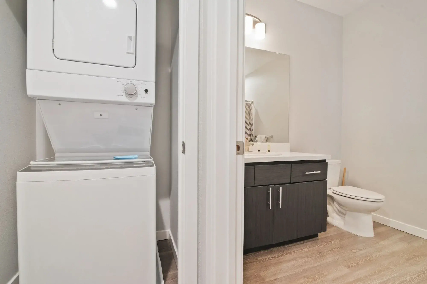 Global Luxury Suites in Menlo Park