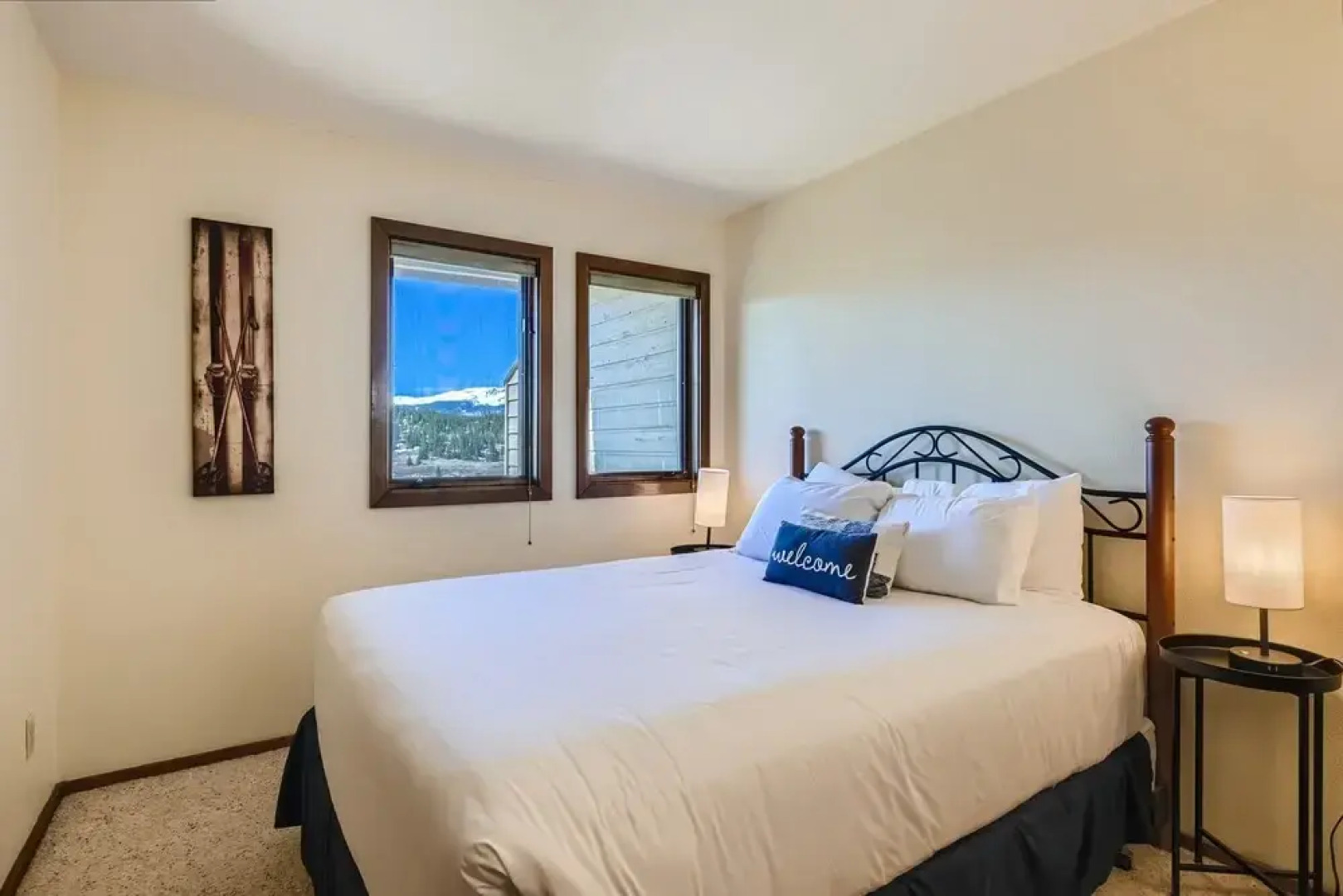 2bedroom+Loft Private Entry, Lake Views, Amazing Location, Near all Ski Resorts 3 Townhouse by RedAwning