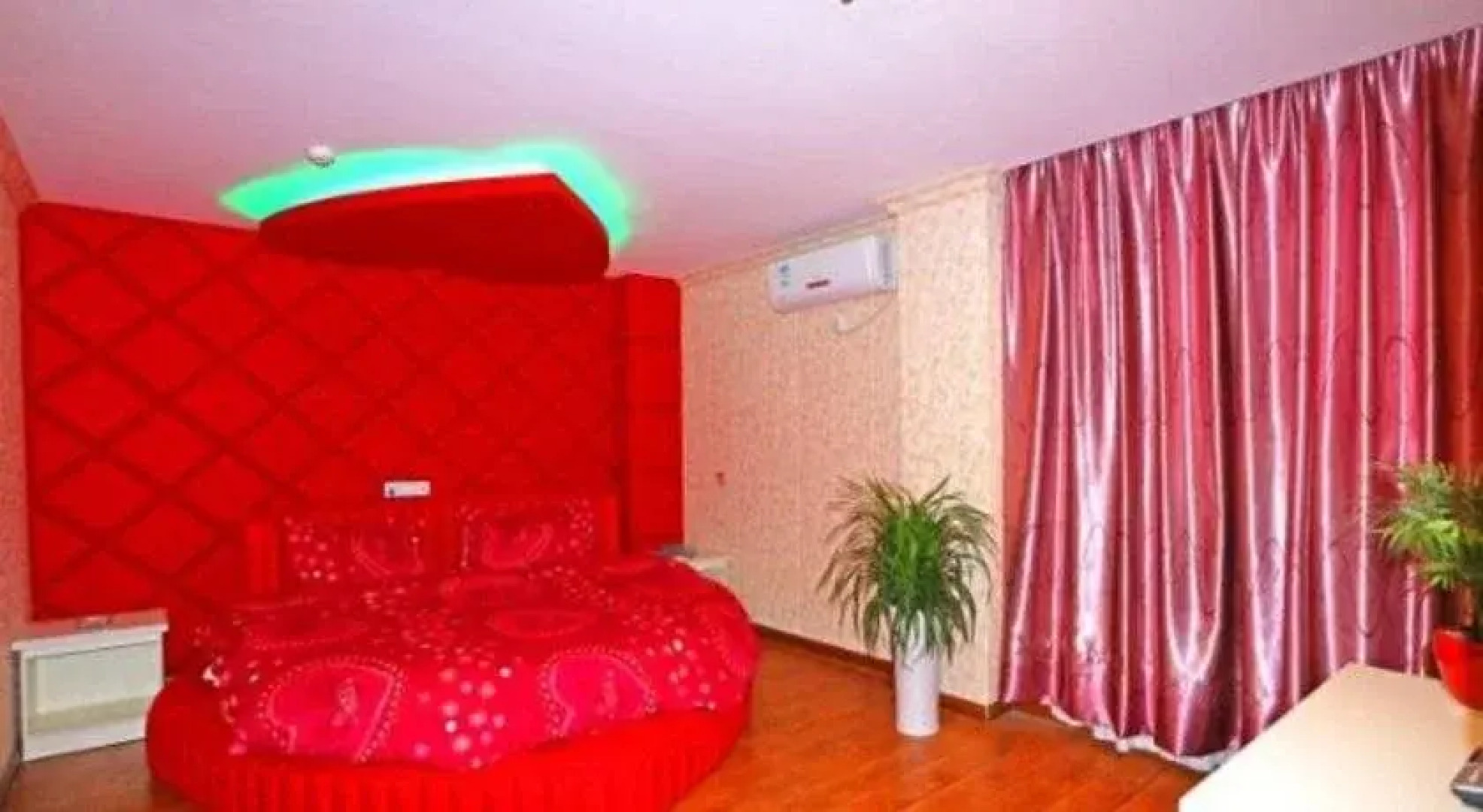 Wanjia Business Hotel