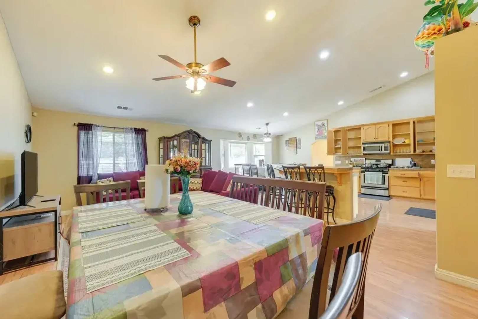 Porterville Getaway w/ Patio + Valley Views!