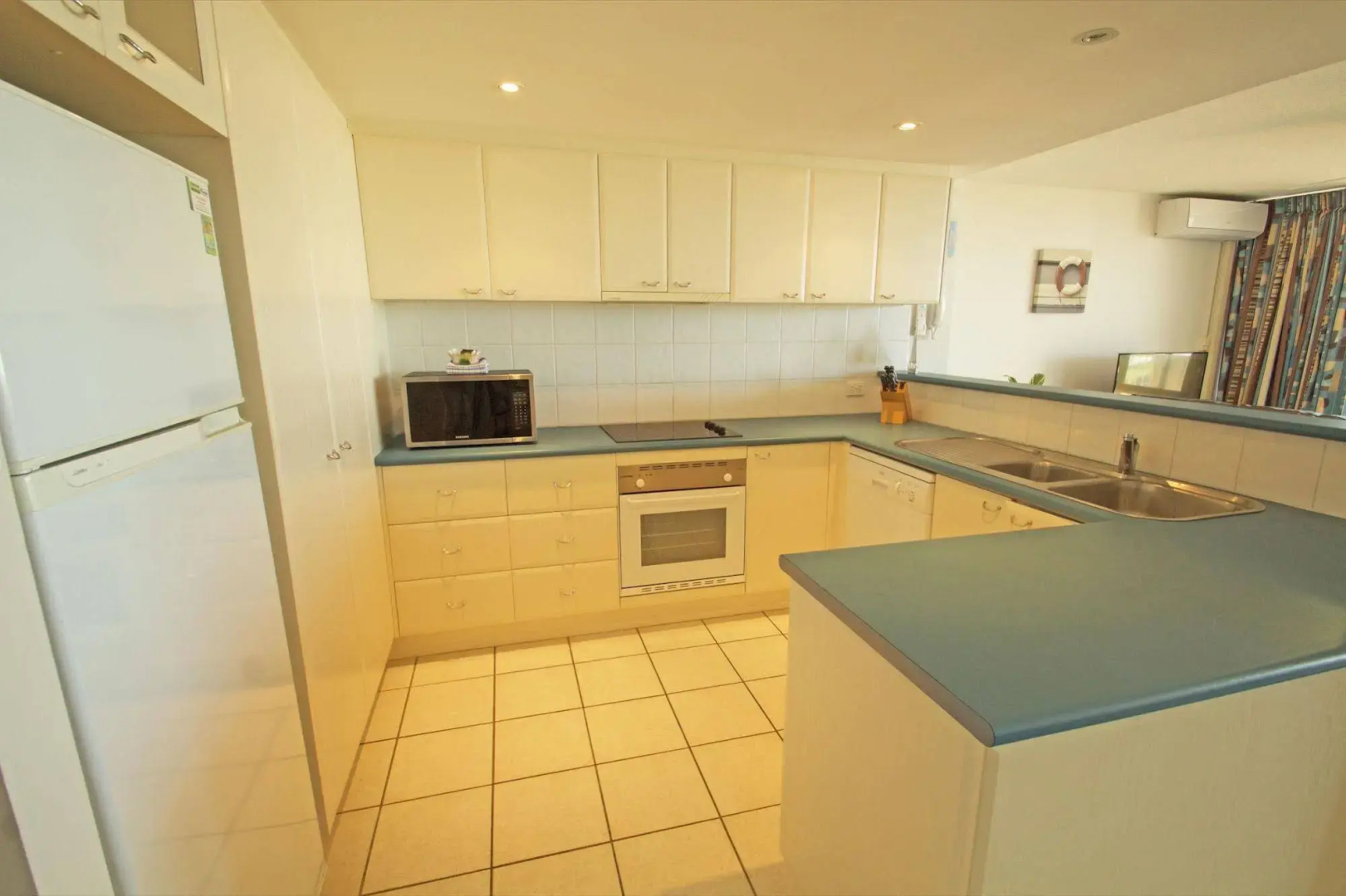 Surf Club Apartments