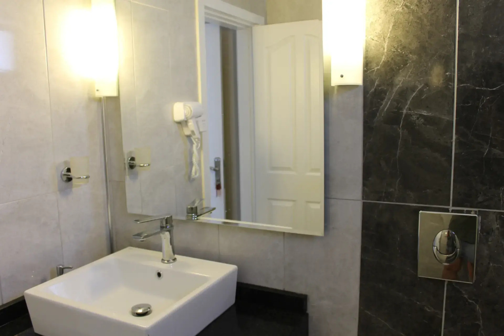 The Prince Inn Hotel & Villas