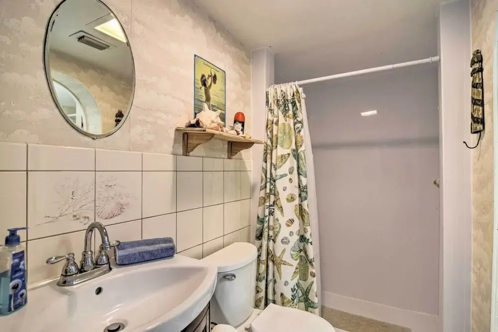 Breezy & Beachy Belleair Condo: 12 Steps to Shore!