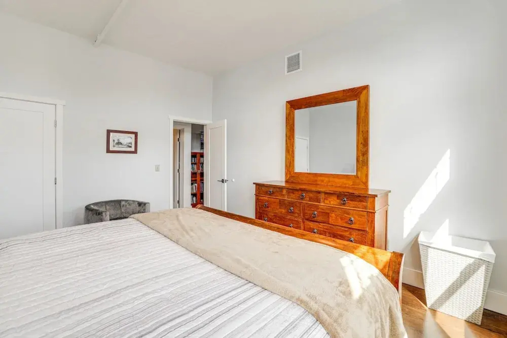 Modern Blaine Condo Rental < 1 Mi to Boat Harbor!