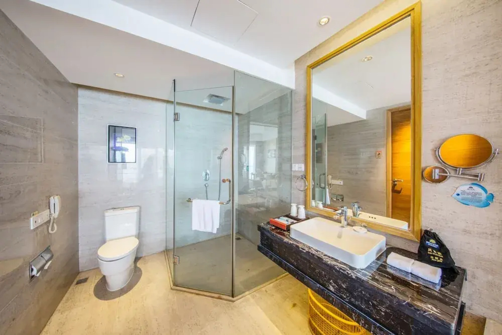 Days Hotel & Suites Yangjiang