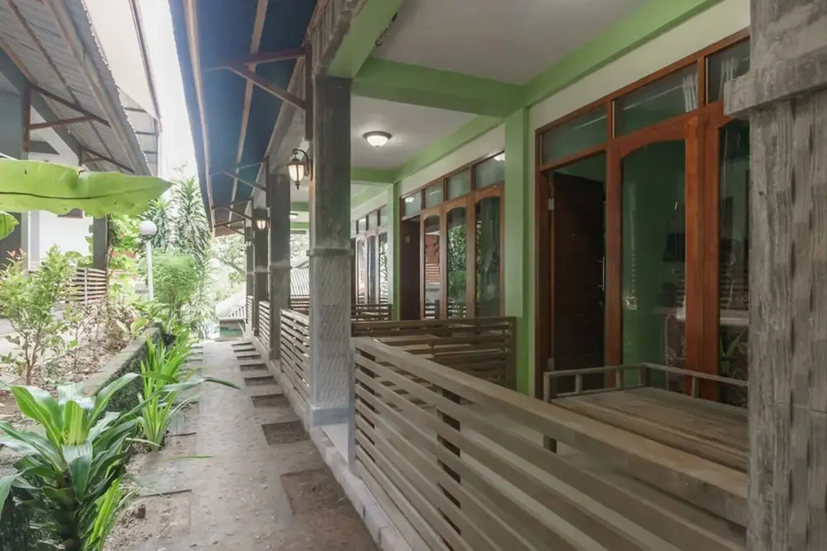 RedDoorz Syariah @ Iboih Beach Sabang