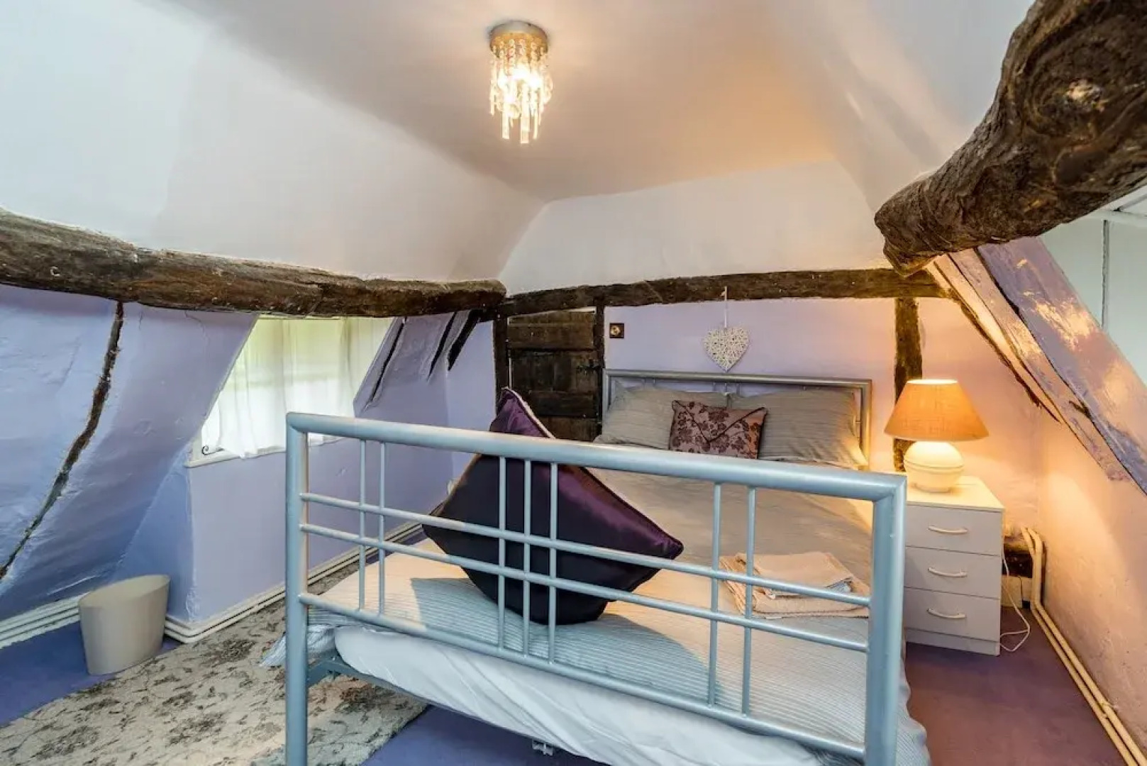 Yew Tree Cottage- Sleeps 12, Garden & Pet-friendly
