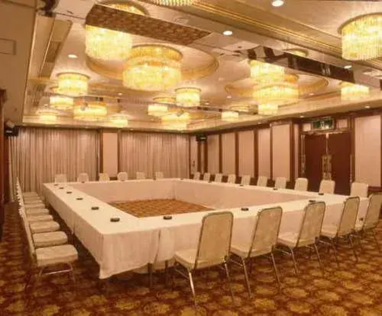 Enakyo Grand Hotel