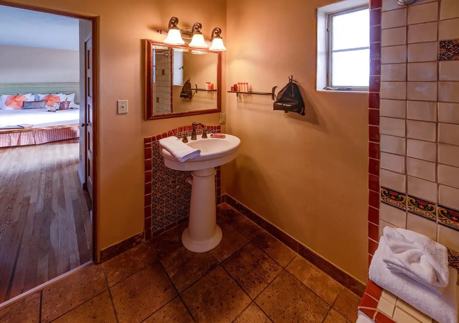 Hacienda Del Sol Guest Ranch Resort