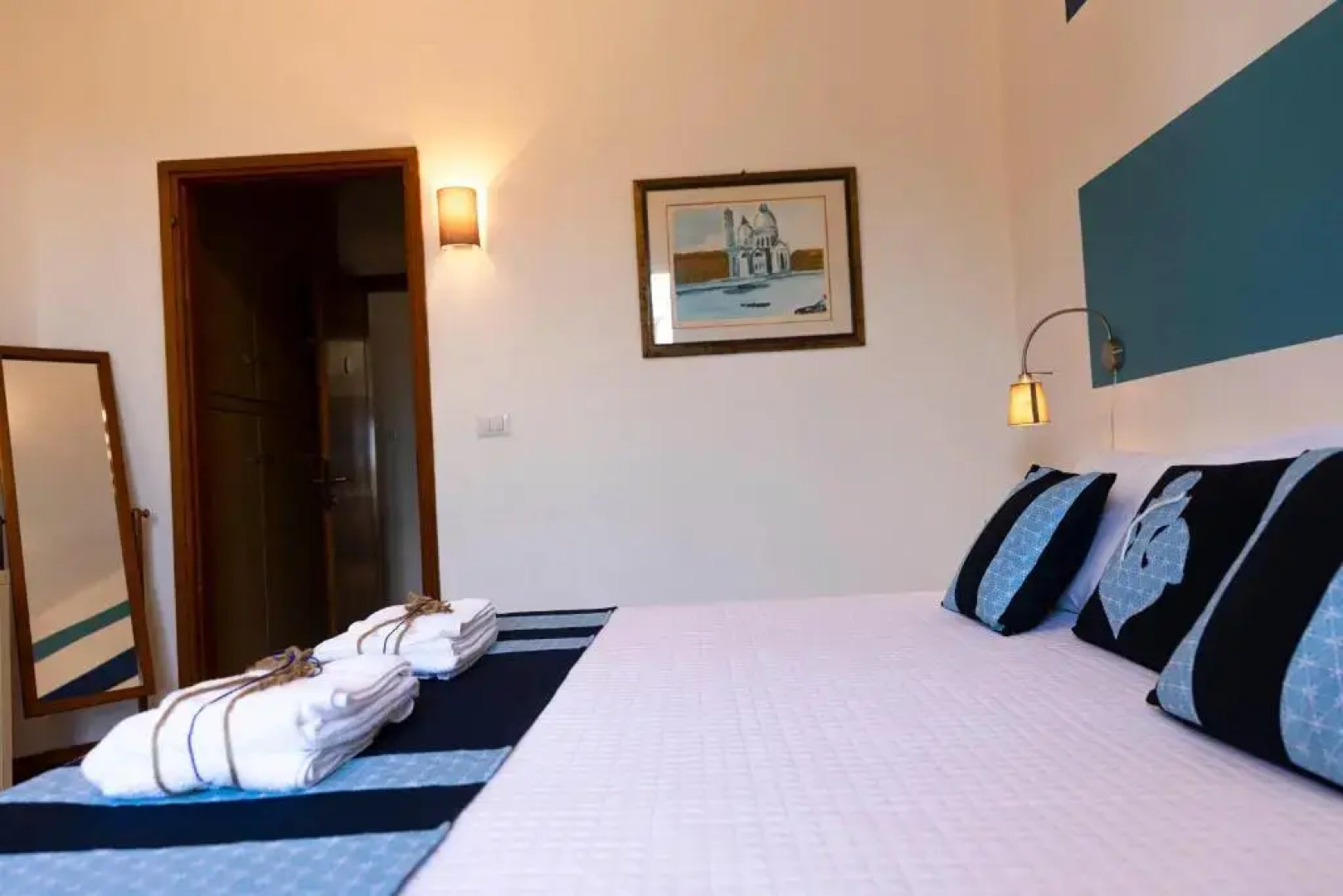 Villa Curiazzi Guesthouse Viale la Pelosa 16