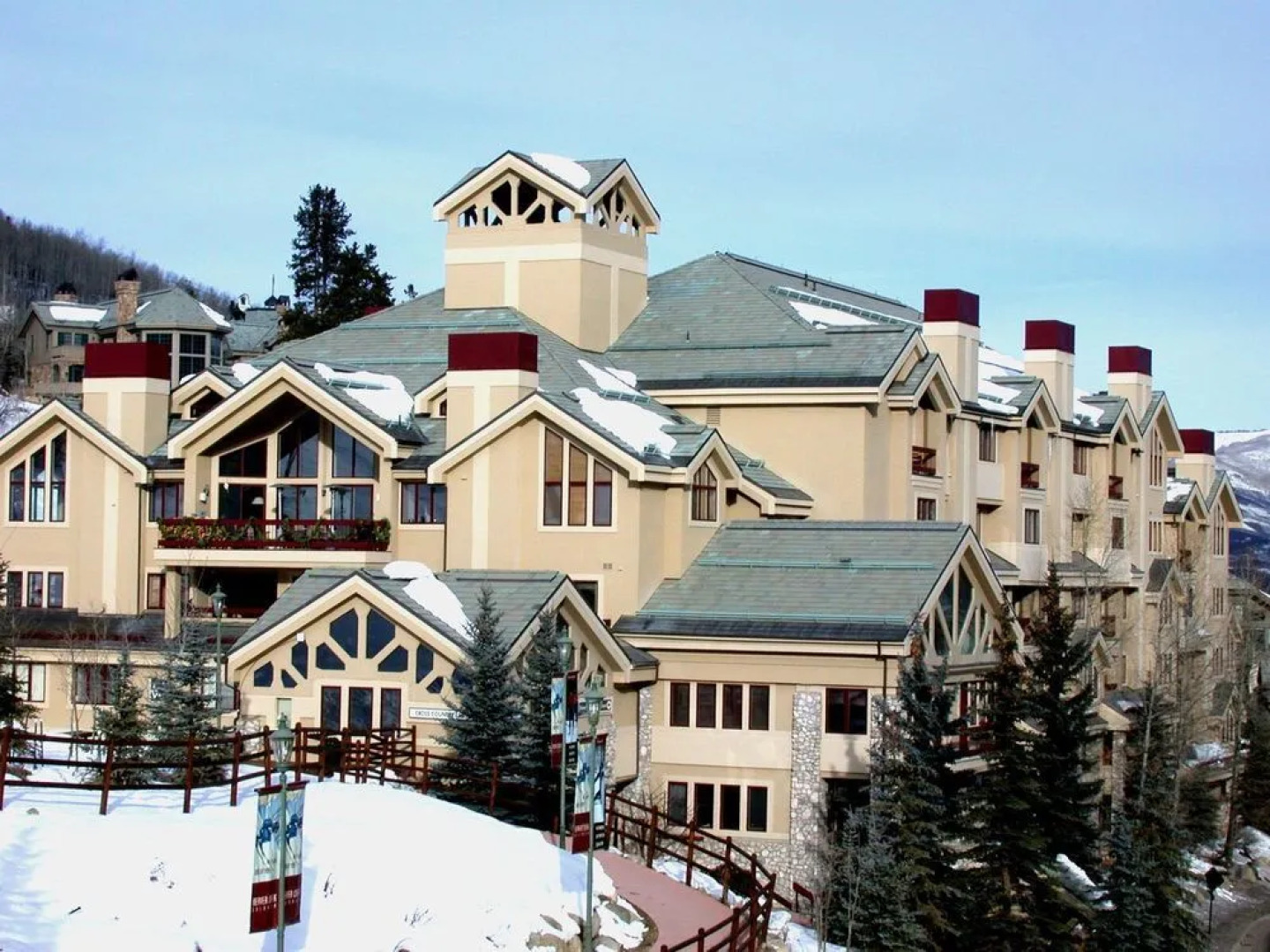 Strawberry Park-Beaver Creek - Superior Condominium Ski-in/Ski-Out