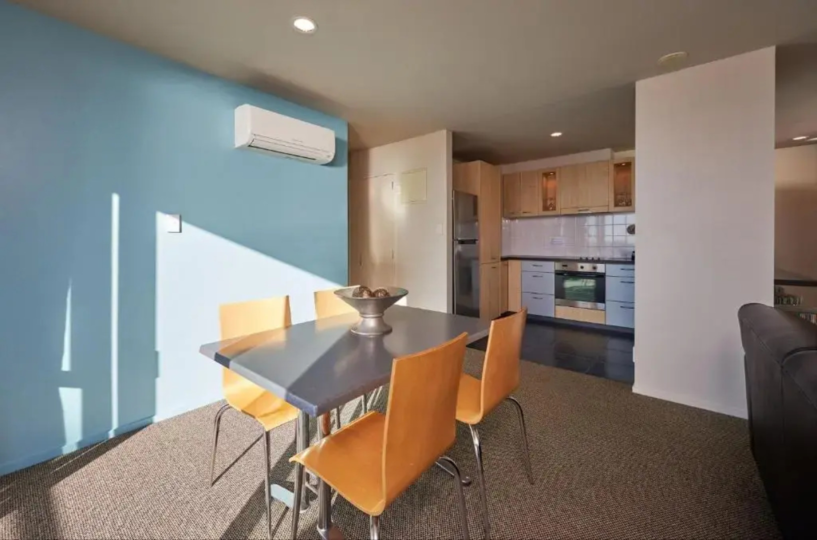 Waves on the Esplanade Apartments