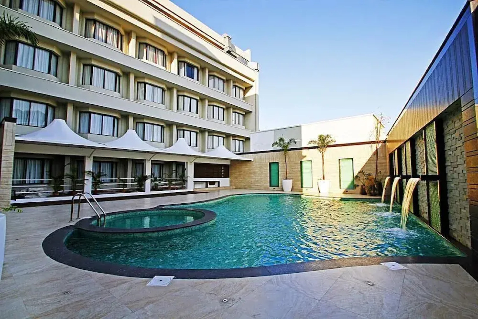 Cenneys Gateway - Pride of Salem