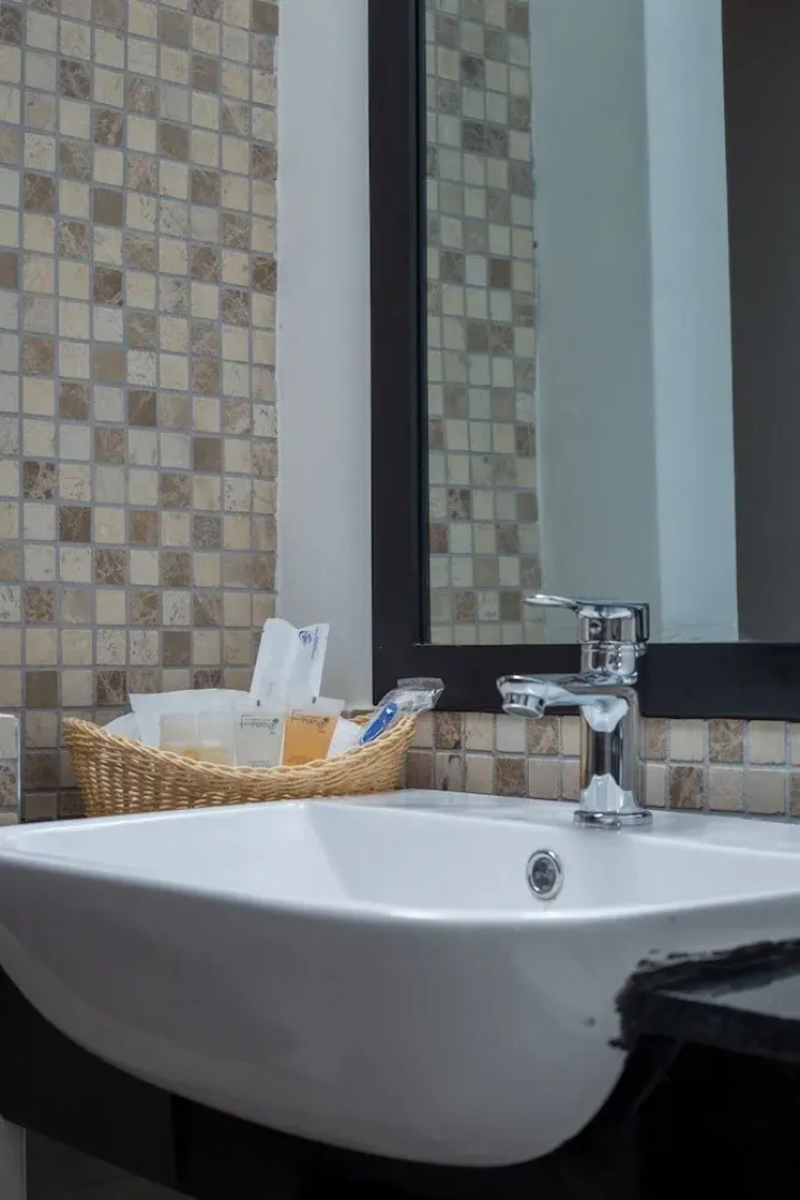 Source Of the Nile Hotel Namanve