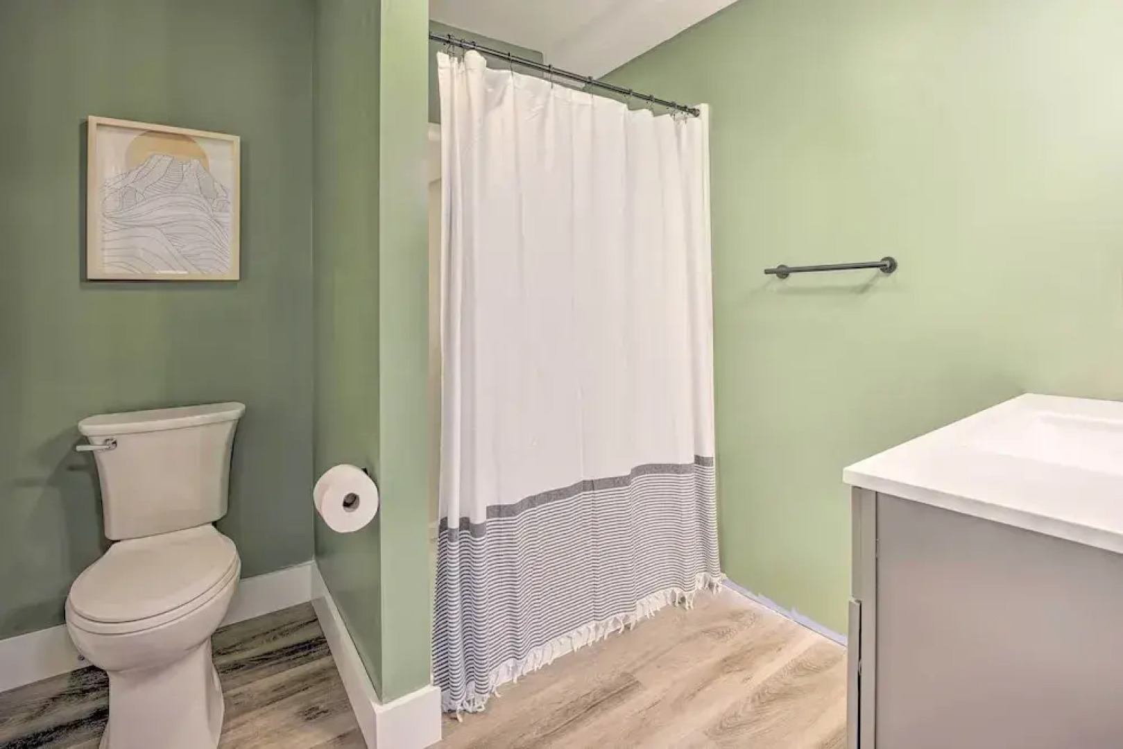 Breezy Coloma Getaway w/ Grill - 1 Mi to Beaches!