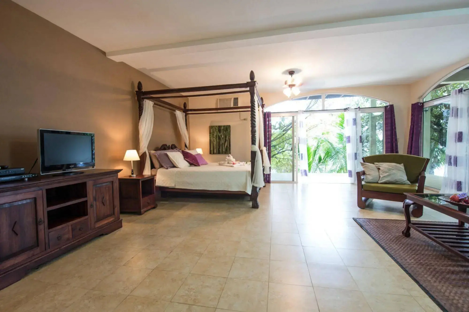 Popa Paradise Beach Resort