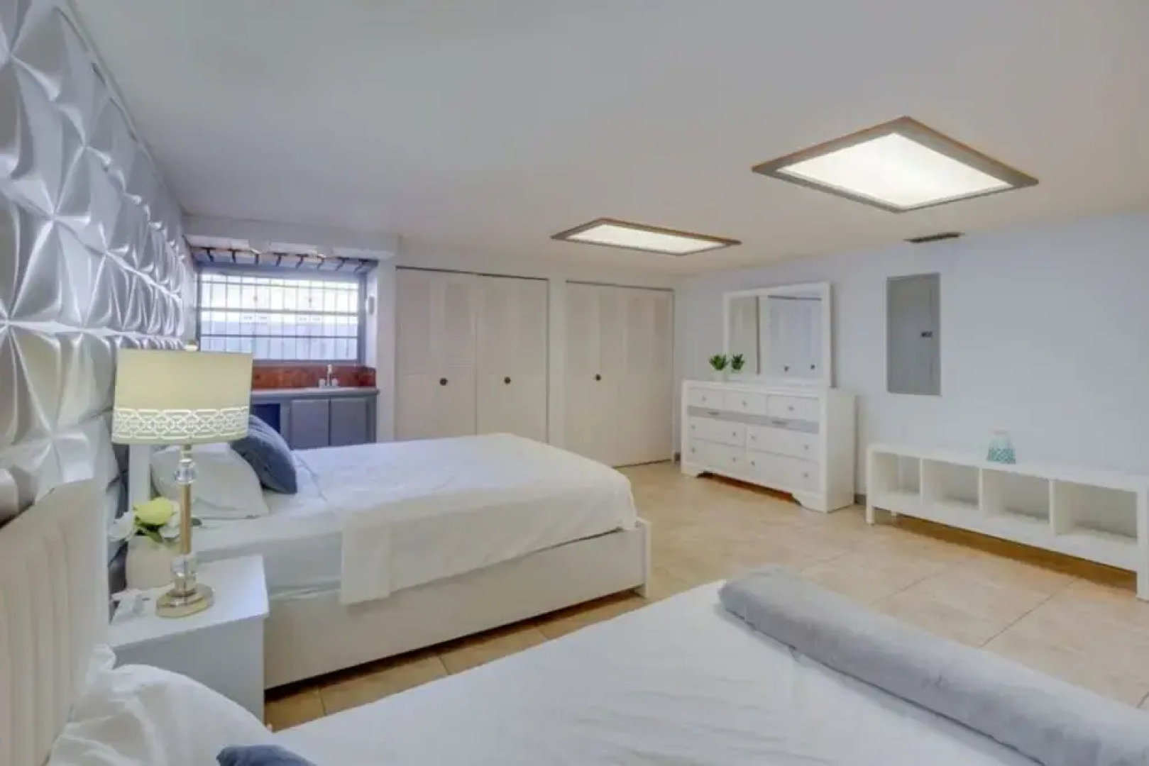 Pool Spacious Central Home 7mile to Beach