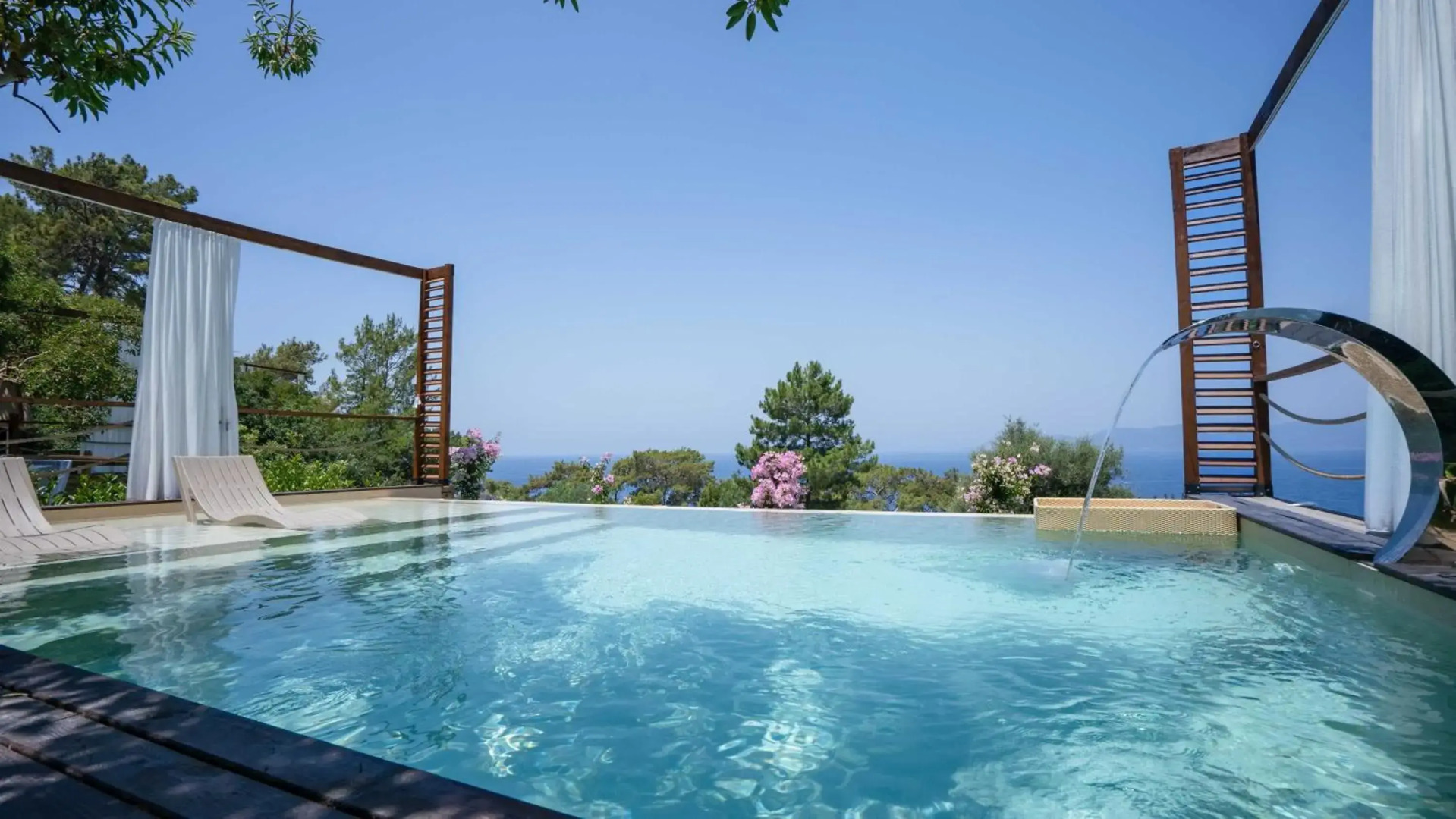 Lov Faralya (+16 Adults Only)