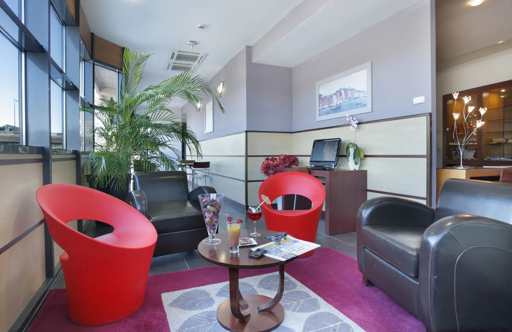 Kyriad Limoges Centre - Gare - Atrium