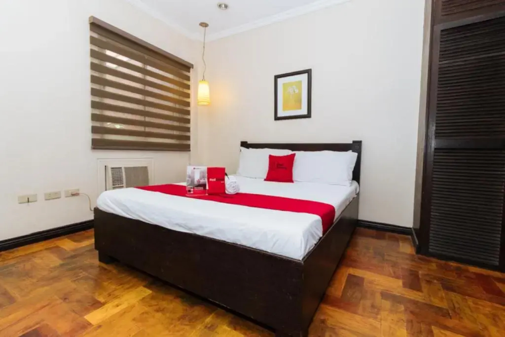 RedDoorz Plus @ The Ridge Tagaytay City