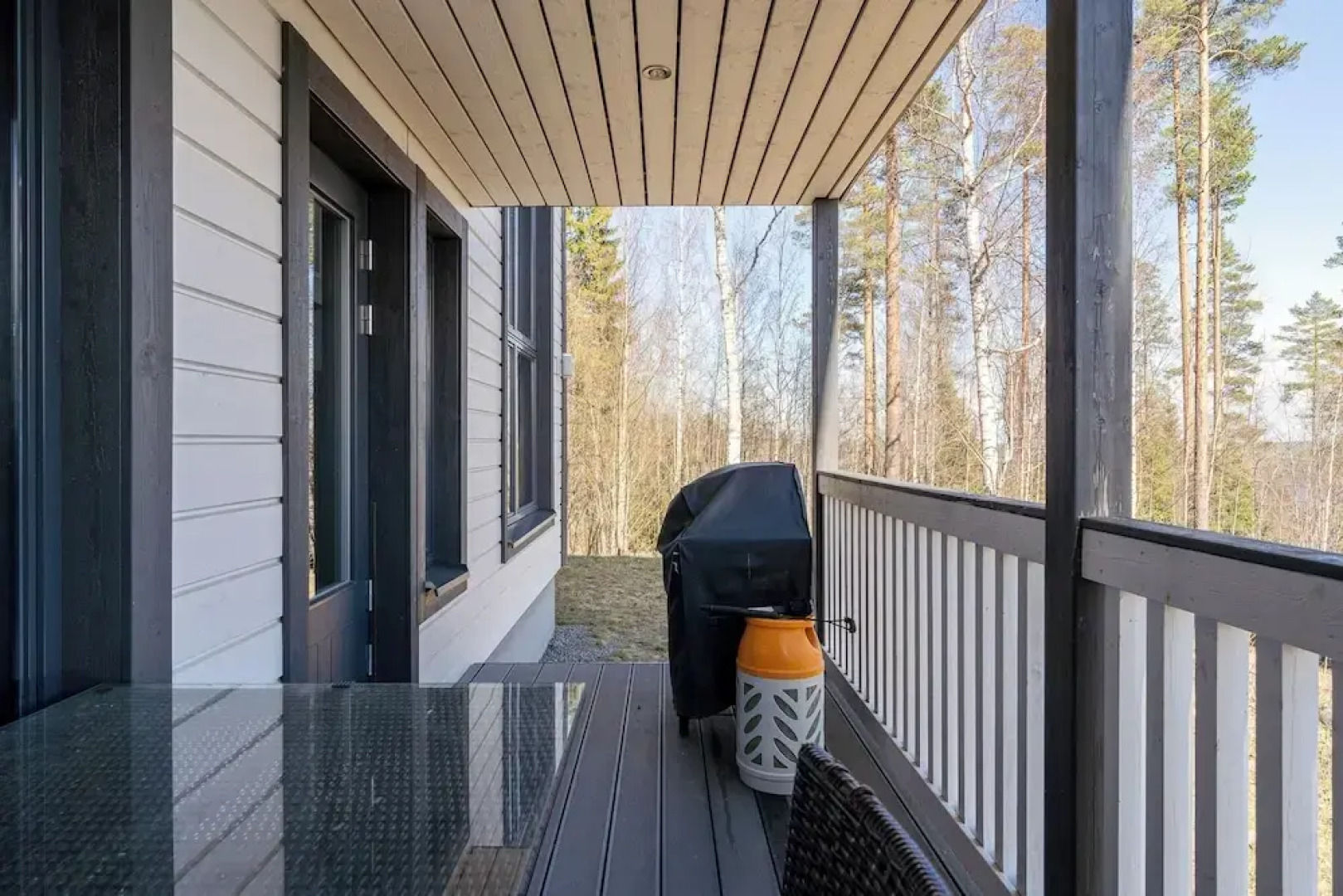 Spacious 2BR Cabin at Riihivuori Peak