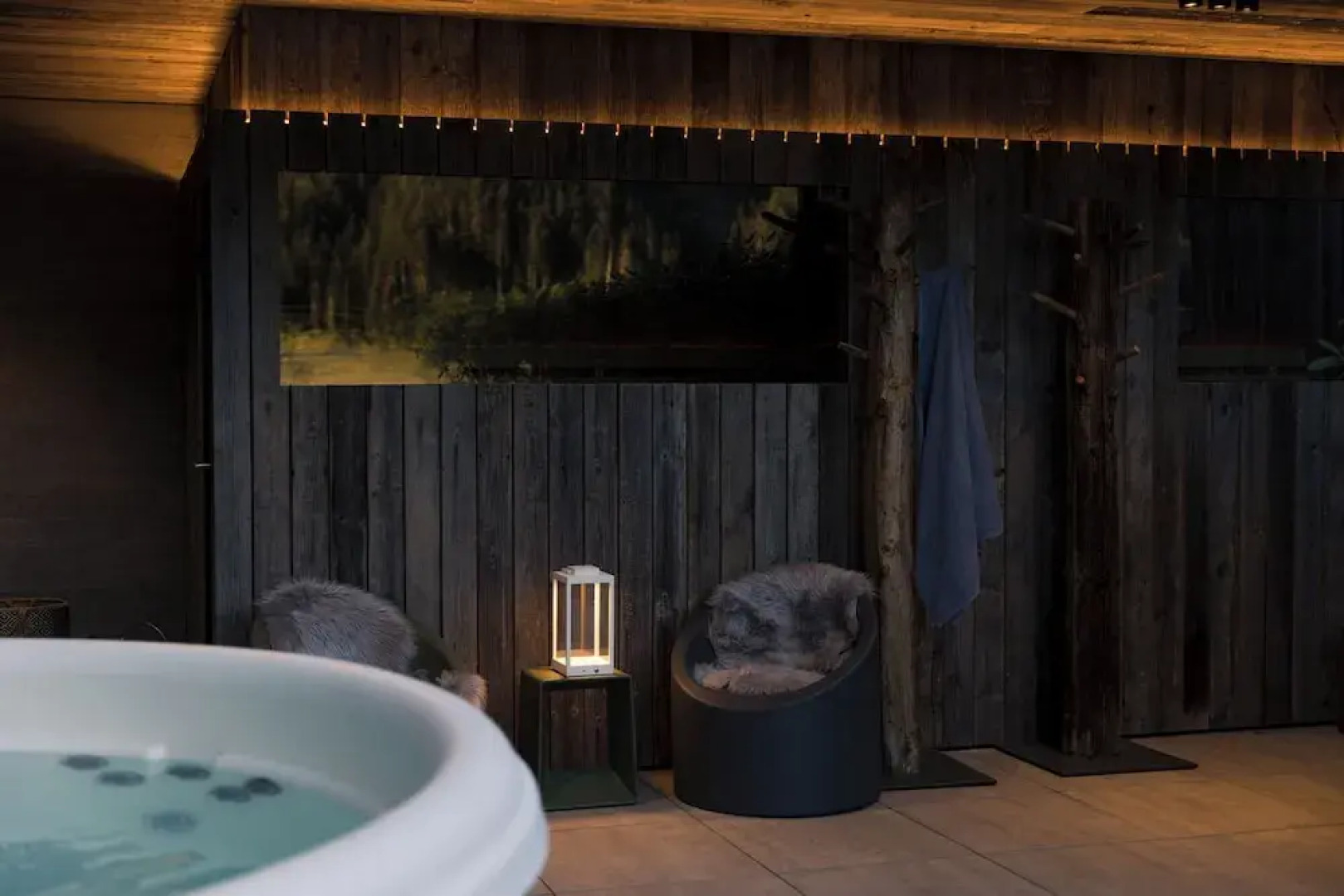 EAST GOING TRIPLE A Apartments