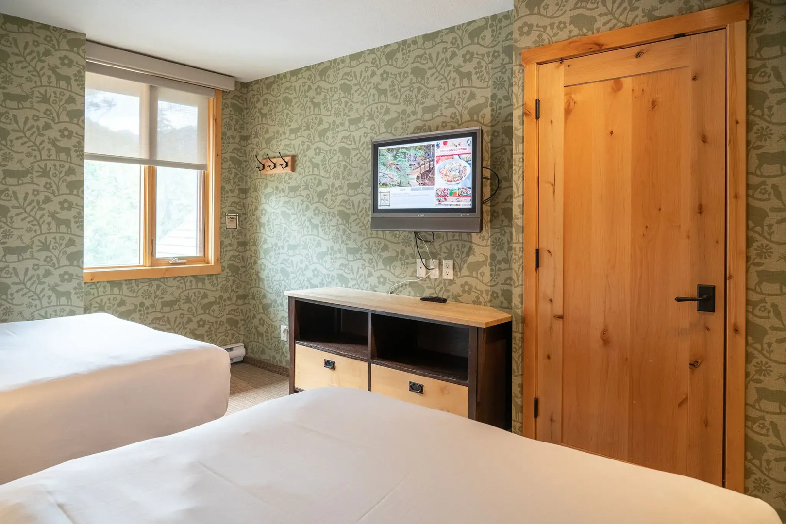 The Fox Hotel and Suites