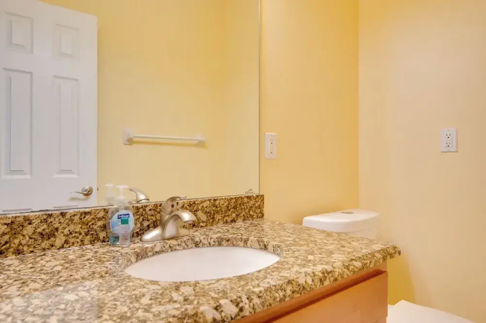 Cape Canaveral Abode < Half Mi to East Coast Beach